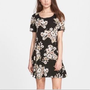 Romantic ASTR Short Sleeve Floral Print Dress